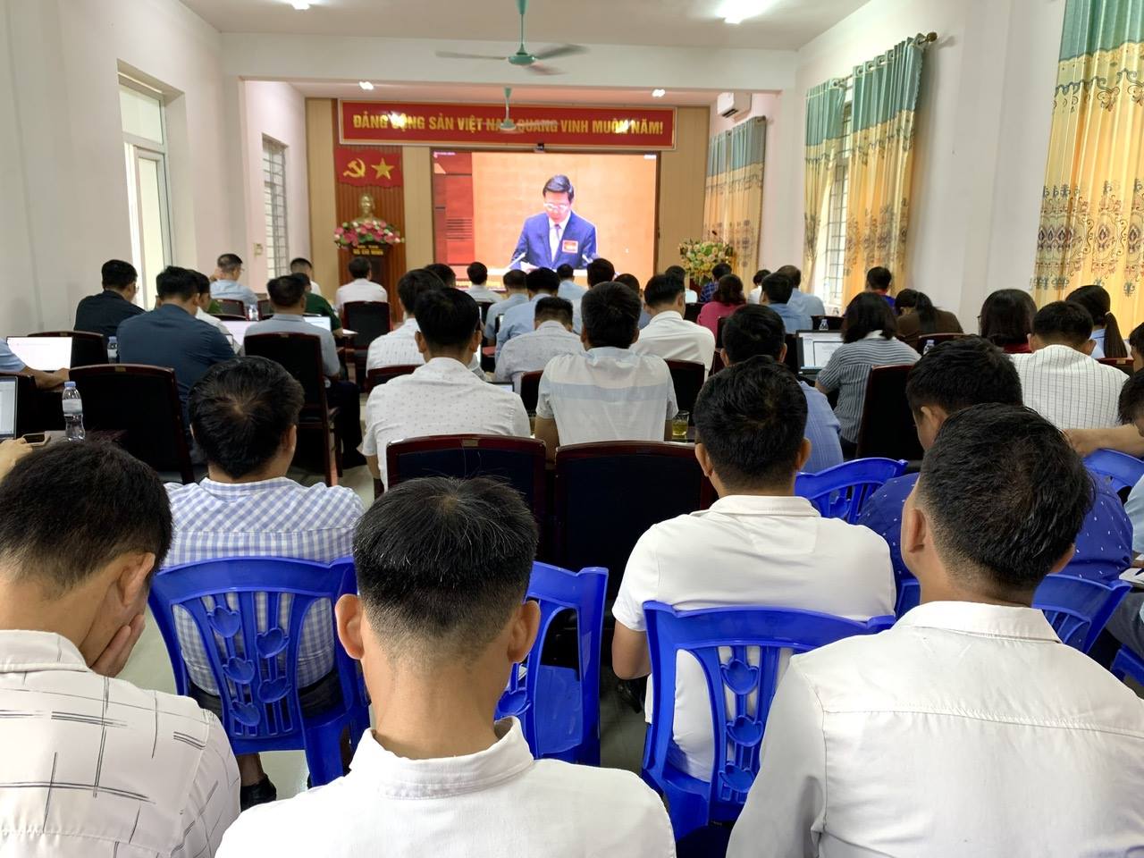 anh tin bai